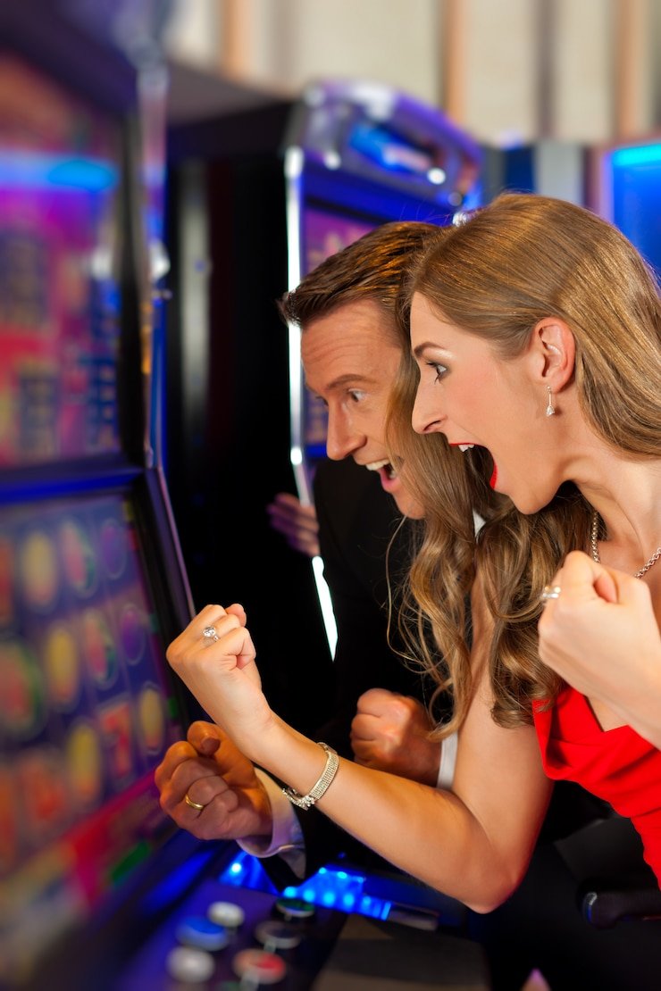 Tampilan Slot Dragon Fortune 10250